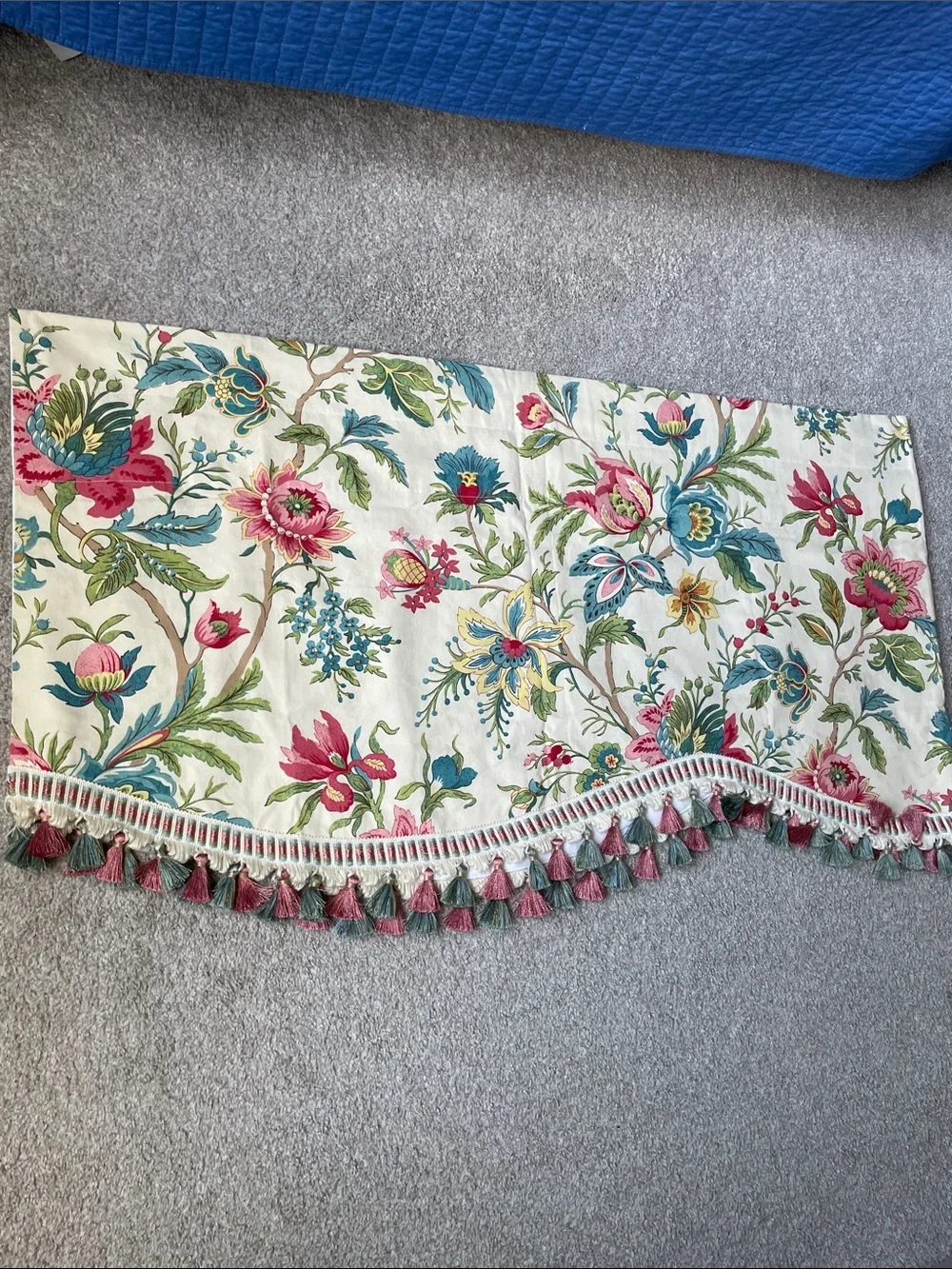 Biltmore Scalloped Fringed Valance in Cream with Multi Floral 86